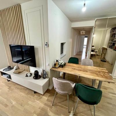 Mobila camere de zi (living) pe comanda